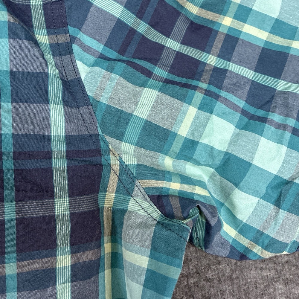 Wrangler ATG Shirt Mens XL Blue Gray Plaid Short Sleeve Button Up Outdoor Zip - Picture 5 of 10